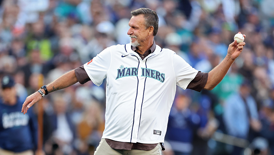 Randy Johnson to throw out first pitch for Game 3 of the American League Championship Series