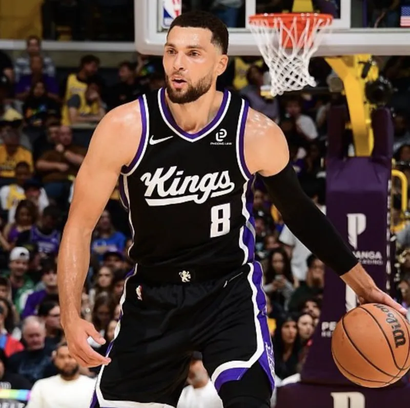 Renault: I wanted to borrow my old car to get my driver's license, but LaVine lent me a brand new limited edition BMW