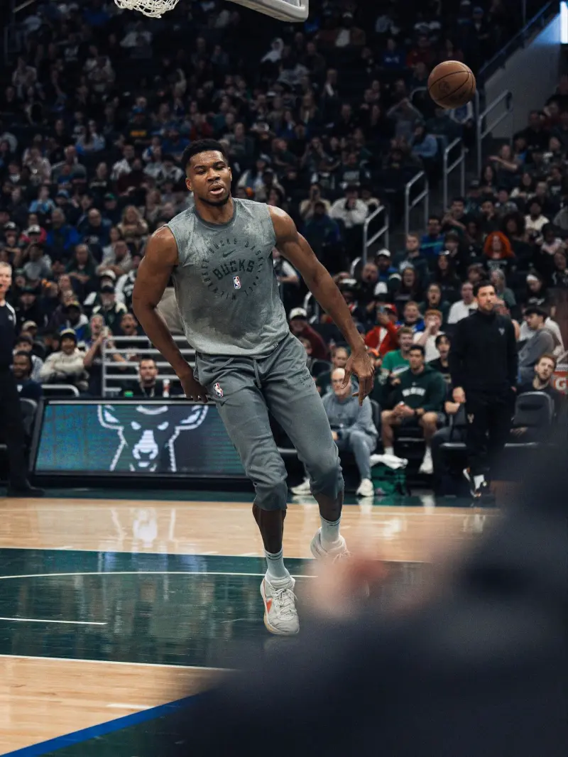 Flying Giannis! Bucks official shares training photos of Antetokounmpo with fans