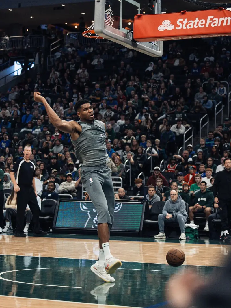 Flying Giannis! Bucks official shares training photos of Antetokounmpo with fans