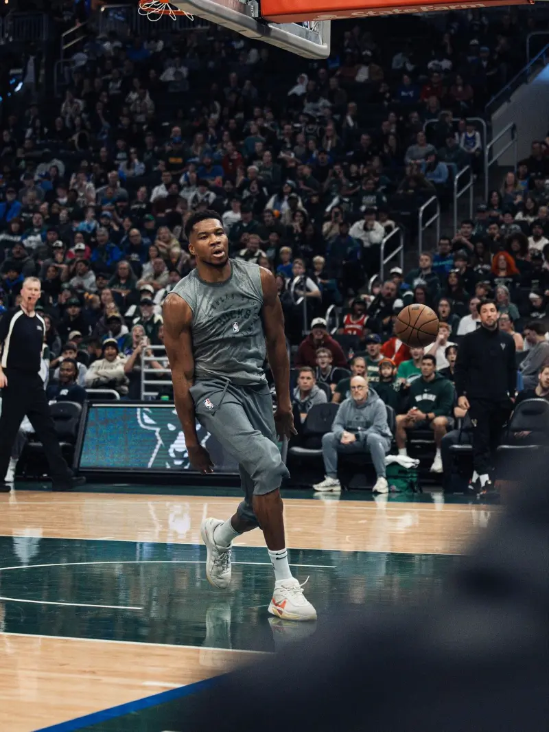 Flying Giannis! Bucks official shares training photos of Antetokounmpo with fans
