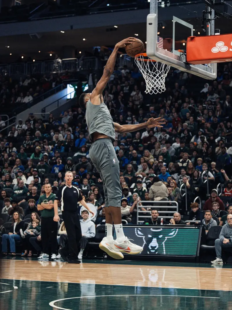 Flying Giannis! Bucks official shares training photos of Antetokounmpo with fans
