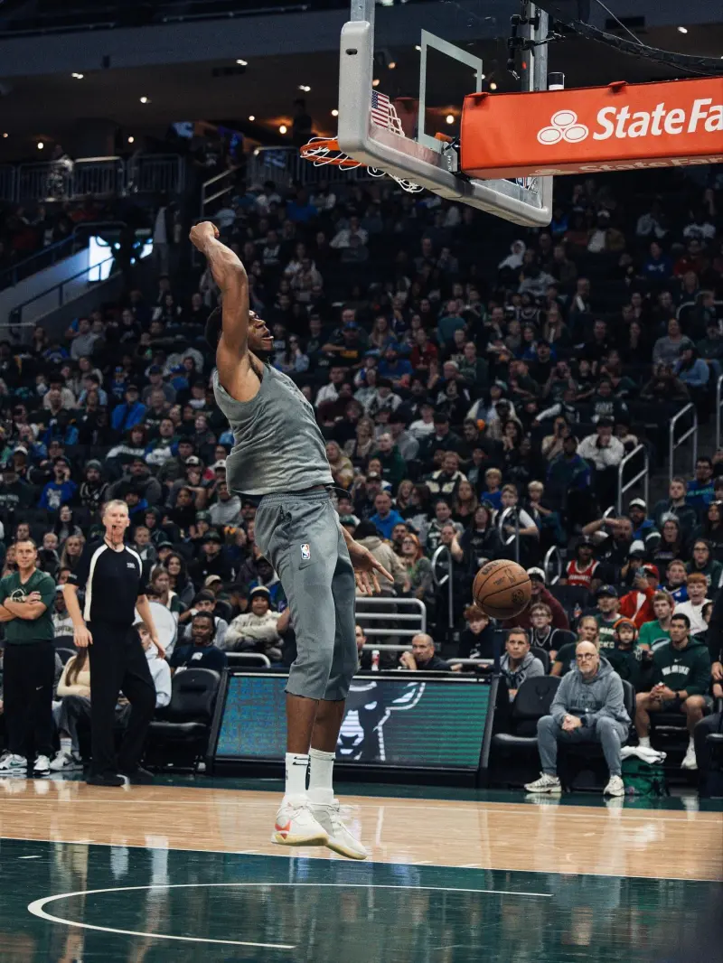 Flying Giannis! Bucks official shares training photos of Antetokounmpo with fans