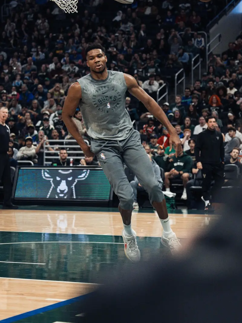 Flying Giannis! Bucks official shares training photos of Antetokounmpo with fans