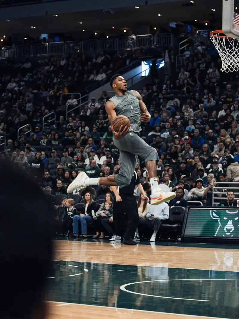 Flying Giannis! Bucks official shares training photos of Antetokounmpo with fans