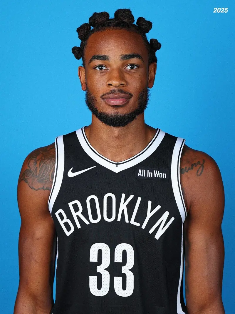 Clear eyes! The Nets officially released Claxton's makeup photos for the past 7 years to share with fans