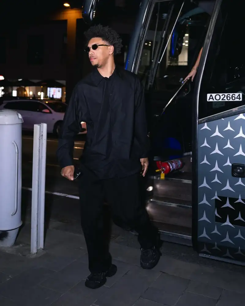 Springer successfully stayed in the team! He posted a photo of himself on Instagram: Fifth year, thank God