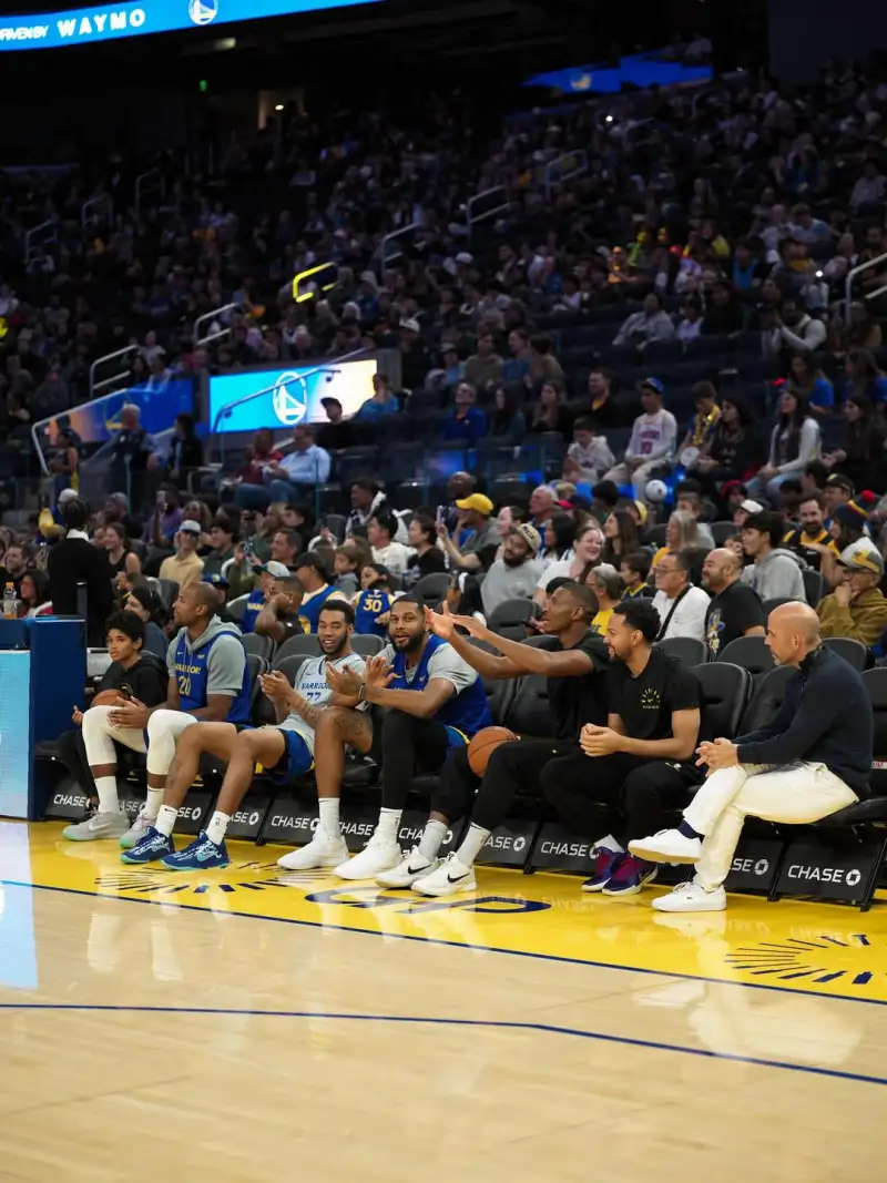 Warriors inside pillar! Al Horford posted a photo on Instagram: The 19th year of his career is coming