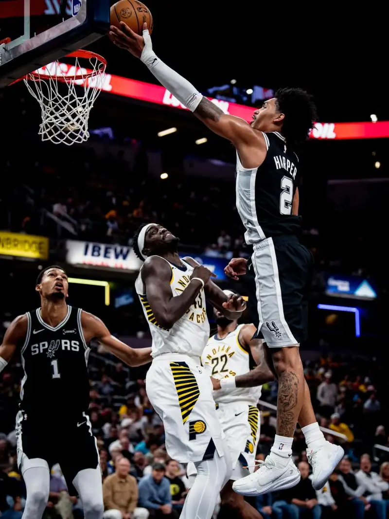 Harper: I work while they sleep, so I live the life they dream of