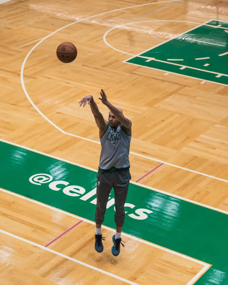 A brand new Green Army!，The Celtics officially shared training photos of their players with fans