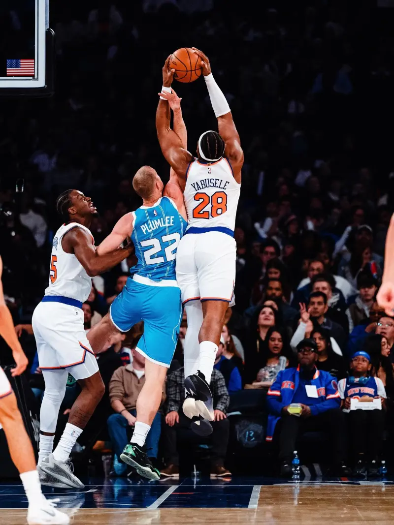 New York Cubs! Guershon Yabusele warms up for the opening game on Instagram, tomorrow's game against the Cavaliers