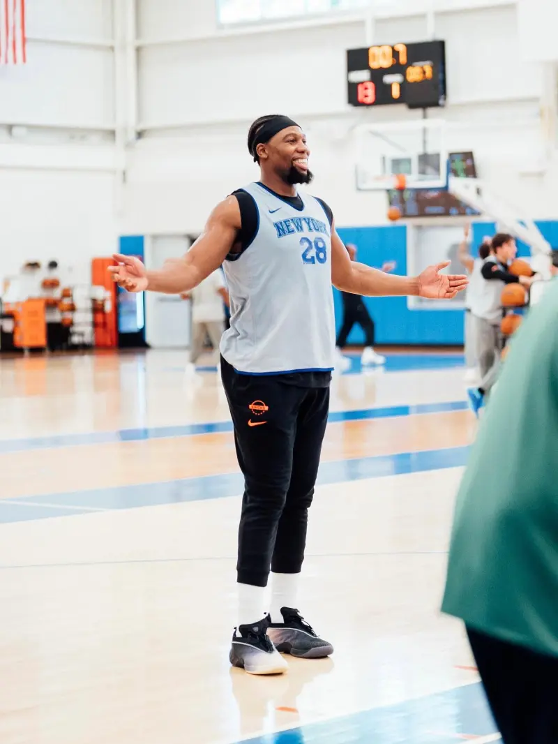 New York Cubs! Guershon Yabusele warms up for the opening game on Instagram, tomorrow's game against the Cavaliers