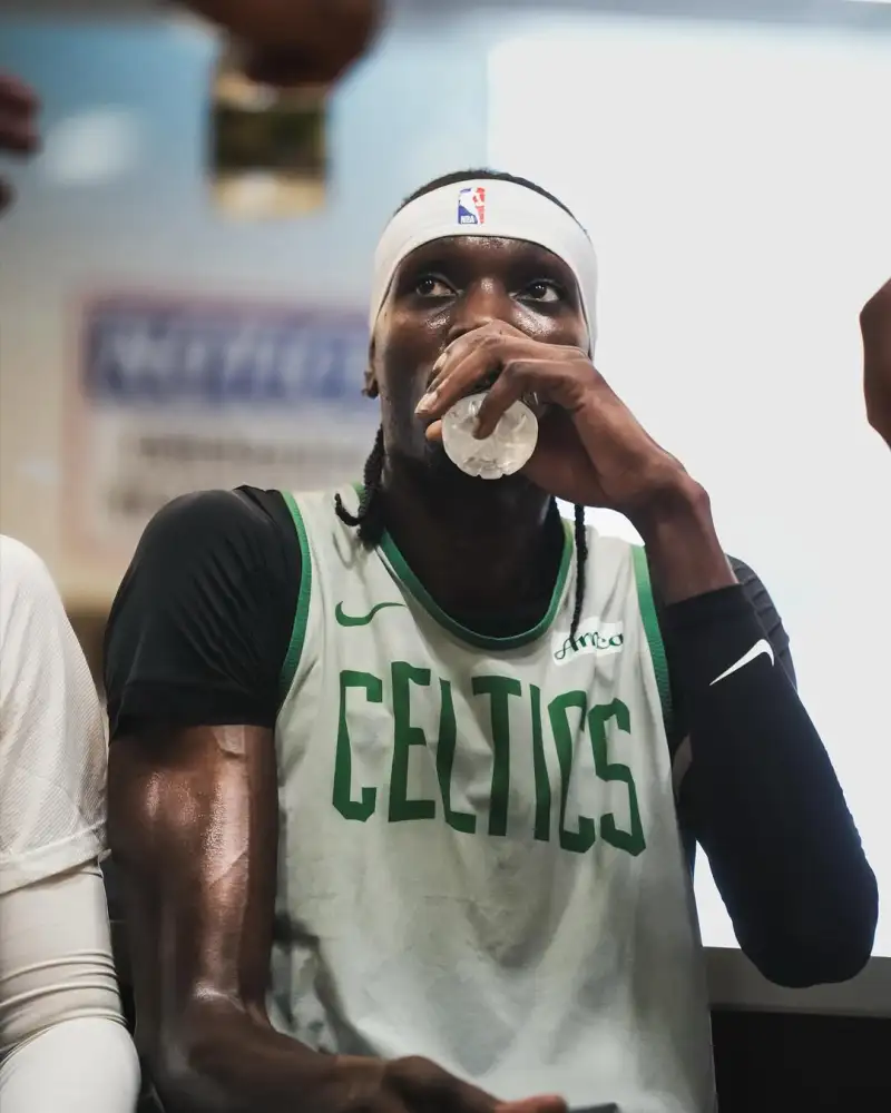 99 Trouble! Chris Boucher posts photos on Instagram to warm up for the opening game