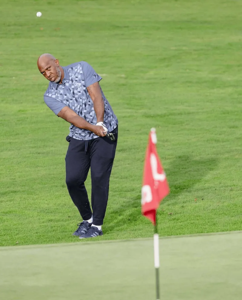 Trail Blazers share golf photos on social media: smooth swings and good times