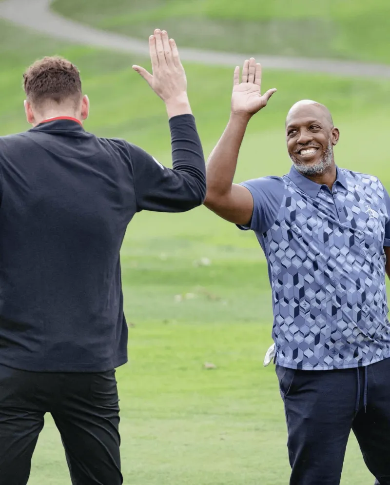 Trail Blazers share golf photos on social media: smooth swings and good times