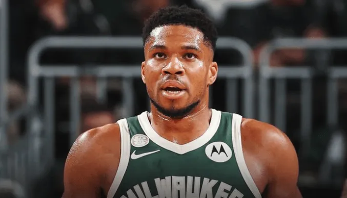 Antetokounmpo scored 30+10+5 in his 151st career game, the third most in history.