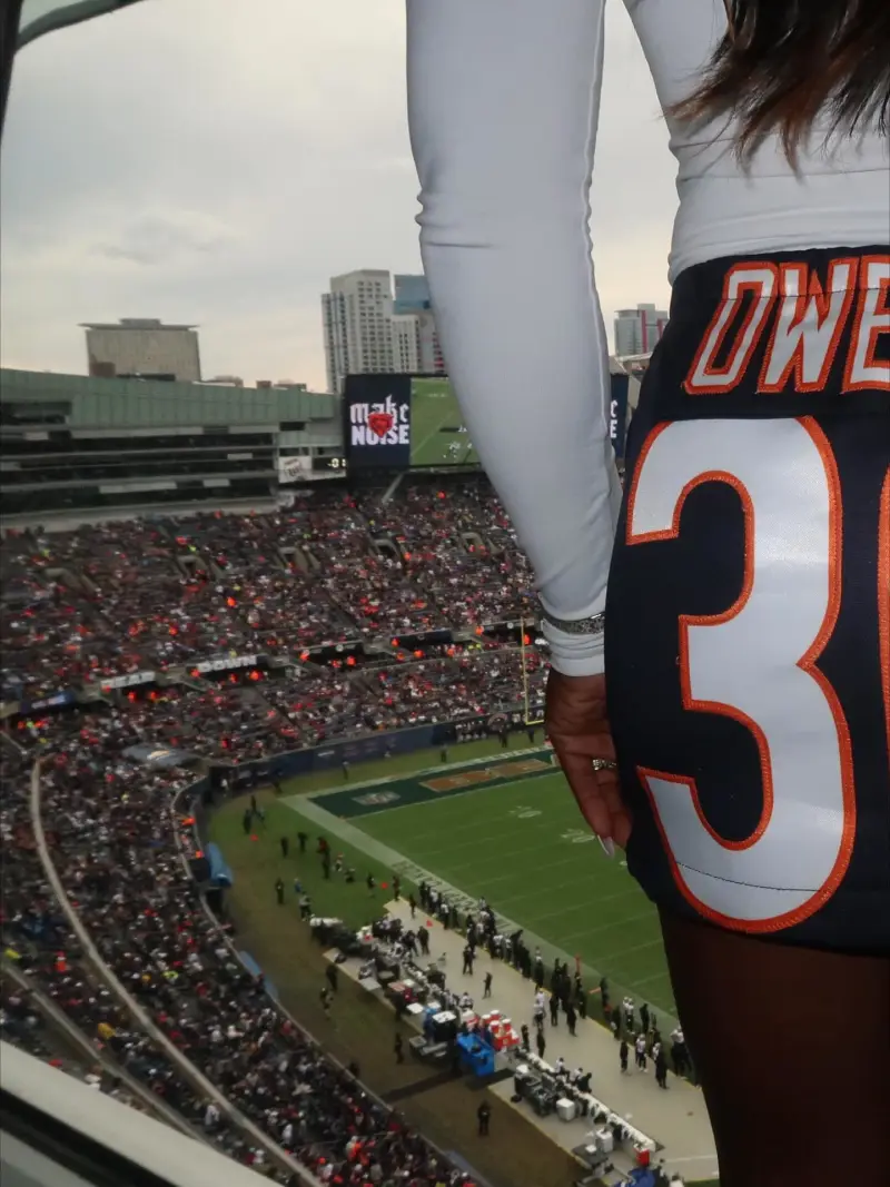 Simone Biles shares photos of the NFL Bears: Believe me, I know football