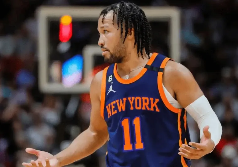 ESPN predicts tomorrow's game: Knicks have a 63.2% chance of winning, Celtics have a 36.8% chance of winning