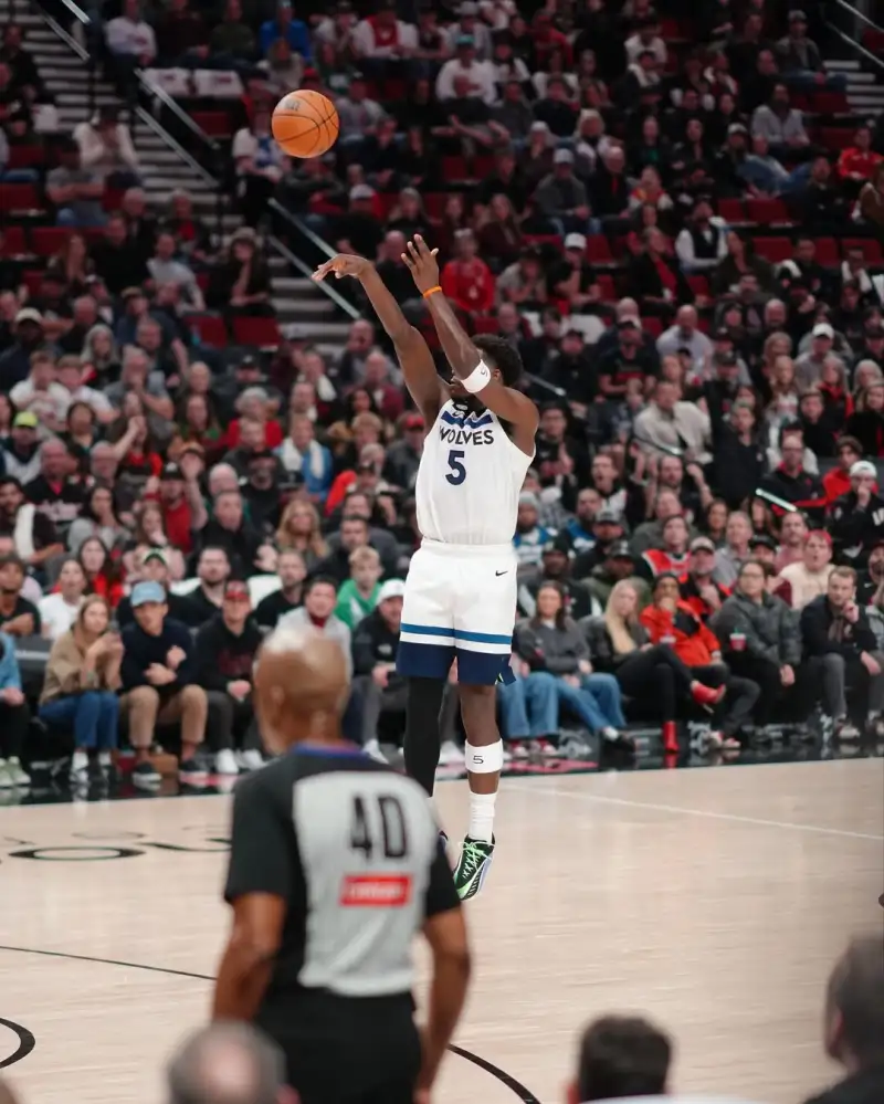 Superhero! Anthony Edwards shared yesterday's game photos on Instagram with fans