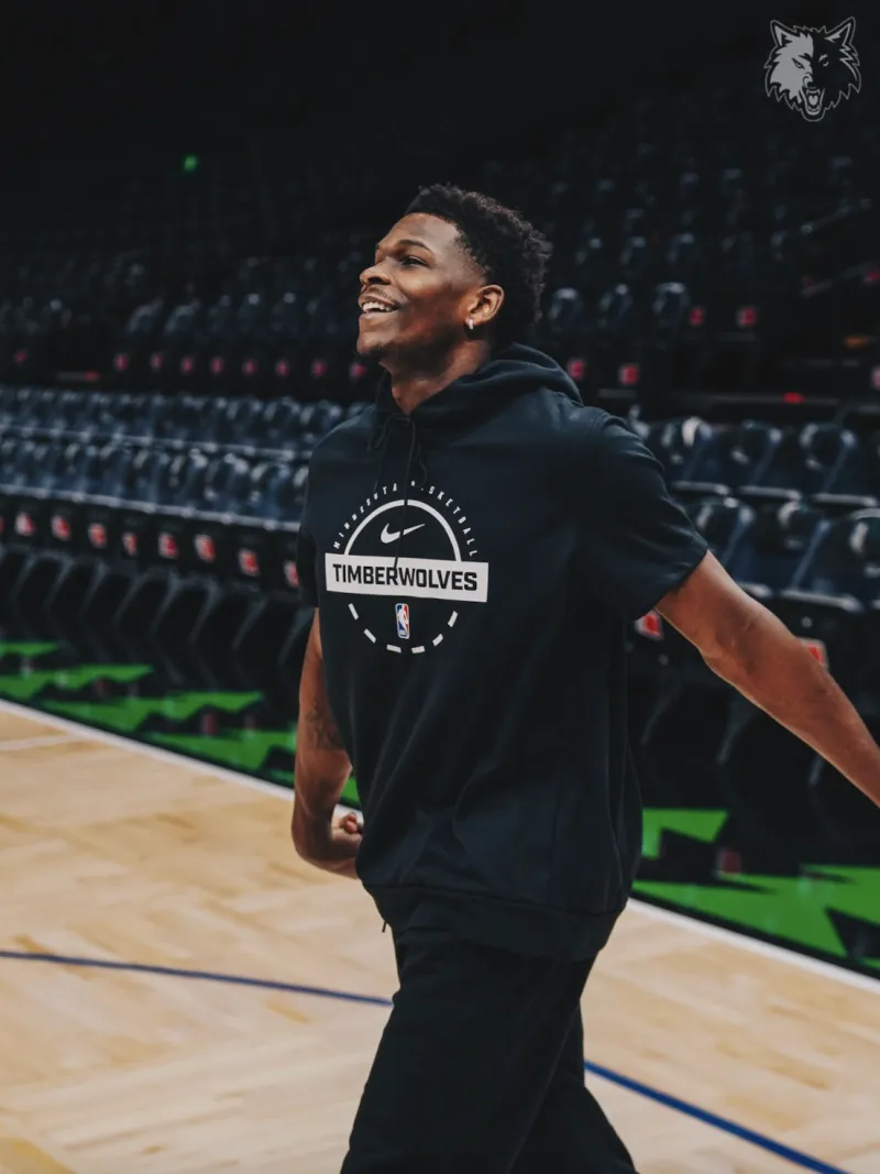 Home warm-up! Timberwolves official media released Edwards warm-up photos