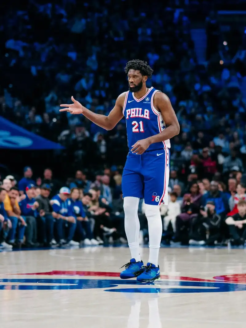 Back! Embiid shared a photo of the game on Instagram with fans: Oh, I really miss you so much