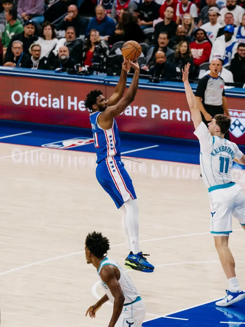 Back! Embiid shared a photo of the game on Instagram with fans: Oh, I really miss you so much