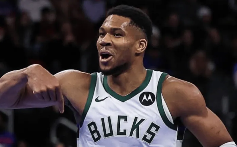 Giannis Antetokounmpo has averaged 36.2 points, 14 rebounds, 7 assists, and 1.3 blocks in 4 games so far this season, with the Bucks going 3-1.