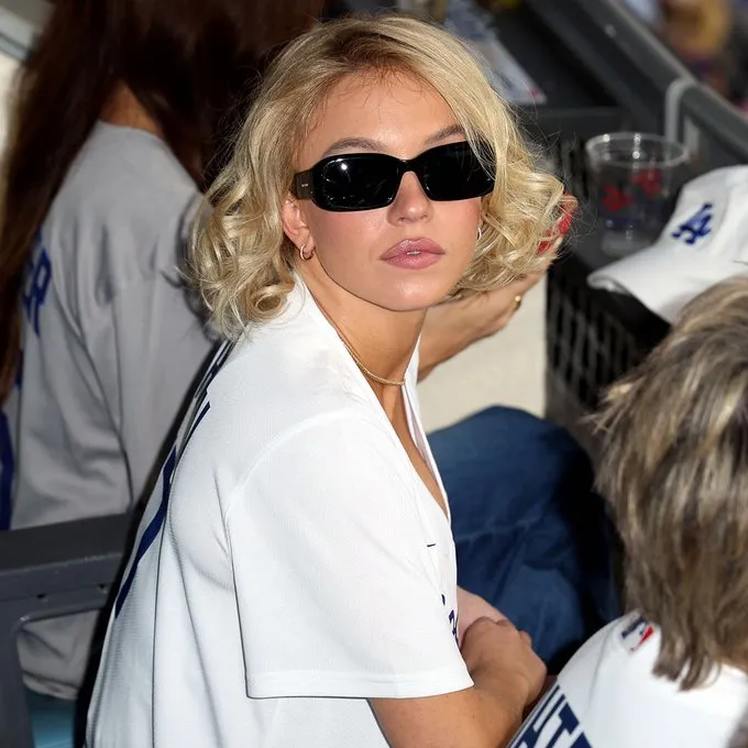 Star-studded event! Vanessa Bryant takes her daughter to watch Game 4 of the MLB World Series.