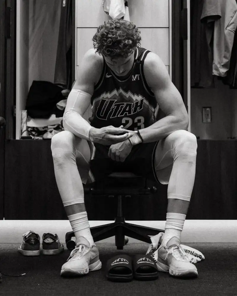 Finnish superstar Lauri Markkanen celebrates his 51-point night with a photo on Instagram.