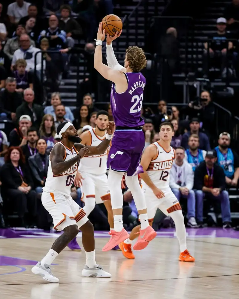 Finnish superstar Lauri Markkanen celebrates his 51-point night with a photo on Instagram.