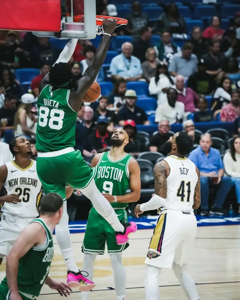 A resounding victory in New Orleans! The Celtics' official account shared photos from the game to celebrate their first win of the season.