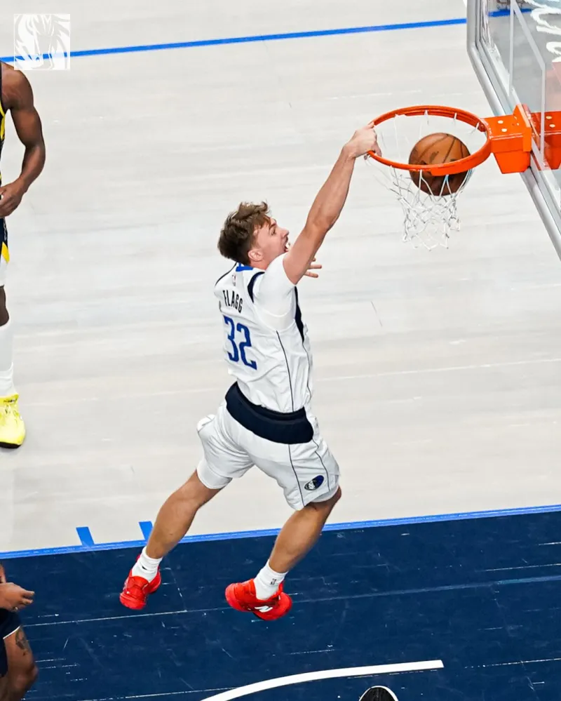 The Mavericks narrowly won at home! They posted several photos from the game, ending their home series with a victory.