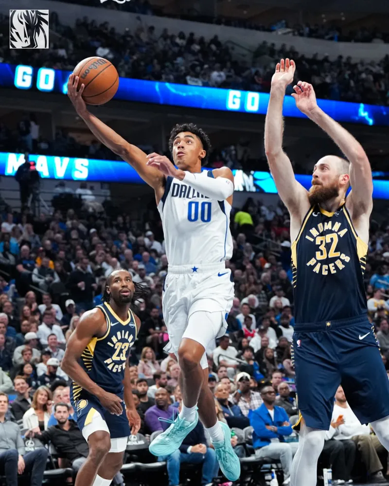 The Mavericks narrowly won at home! They posted several photos from the game, ending their home series with a victory.