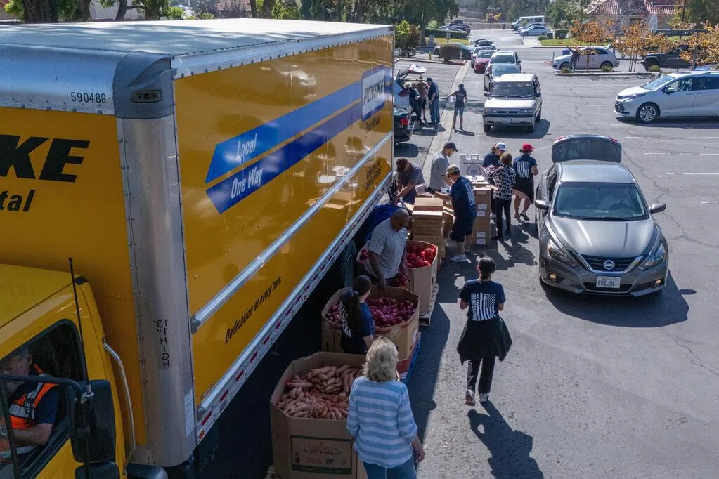 Government shutdown deadlocked Trump calls for abolition of lengthy debates.