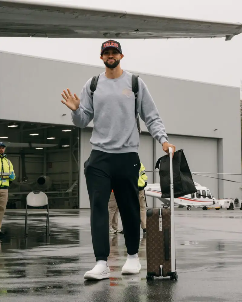 Three-game winning streak? The Celtics' official account posted photos of the players arriving at the away game tomorrow they face the 76ers.