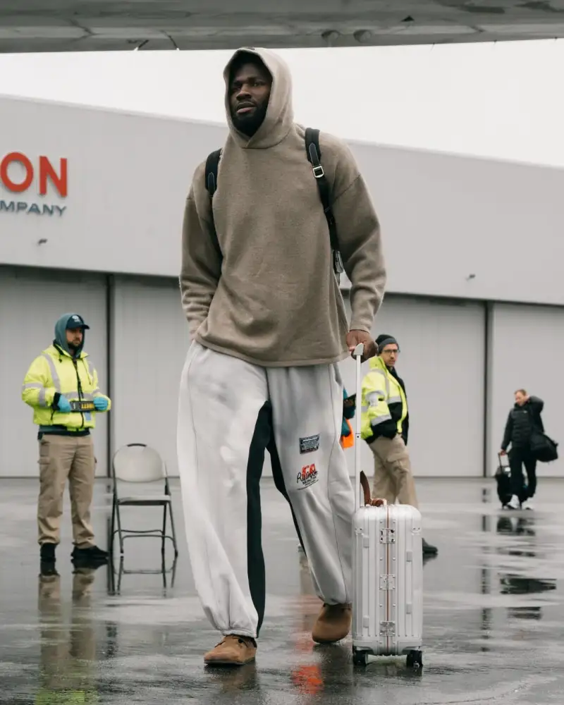 Three-game winning streak? The Celtics' official account posted photos of the players arriving at the away game tomorrow they face the 76ers.