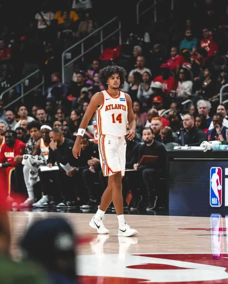 Visually stunning! Asa Newell shares photos with fans on Instagram: Here we go!