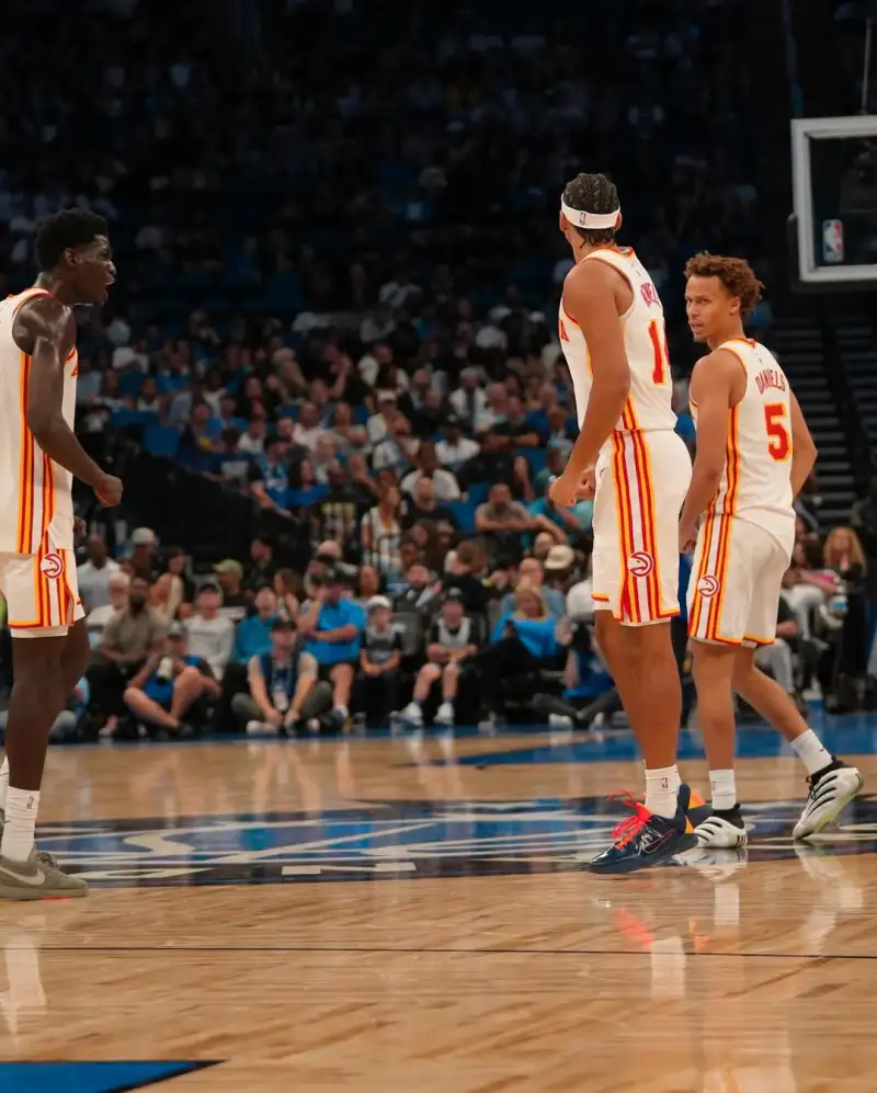 Visually stunning! Asa Newell shares photos with fans on Instagram: Here we go!