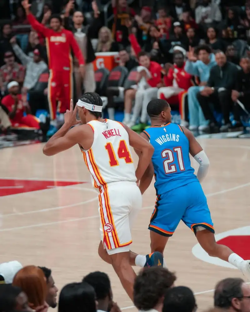 Visually stunning! Asa Newell shares photos with fans on Instagram: Here we go!