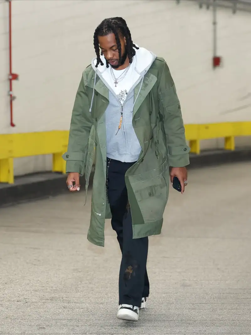 All-Star guard Darius Garland posts a photo on Instagram to announce his comeback: See you soon!