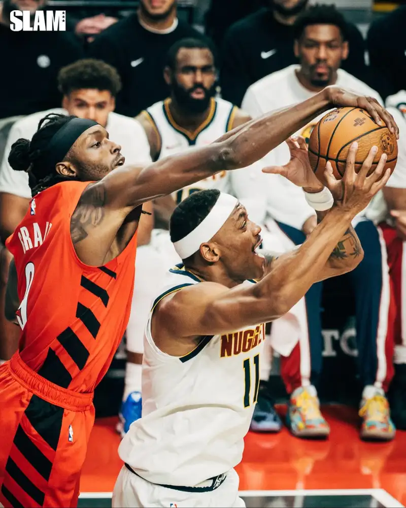 Slam's official account shared photos from yesterday's game: The Trail Blazers had a blast on holiday.