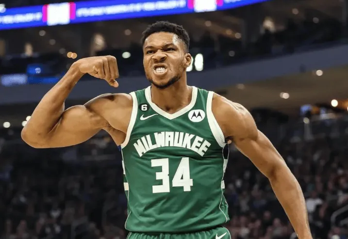 The Bucks went all out! They scored 47 points in the first quarter, the highest single-quarter score of the season.