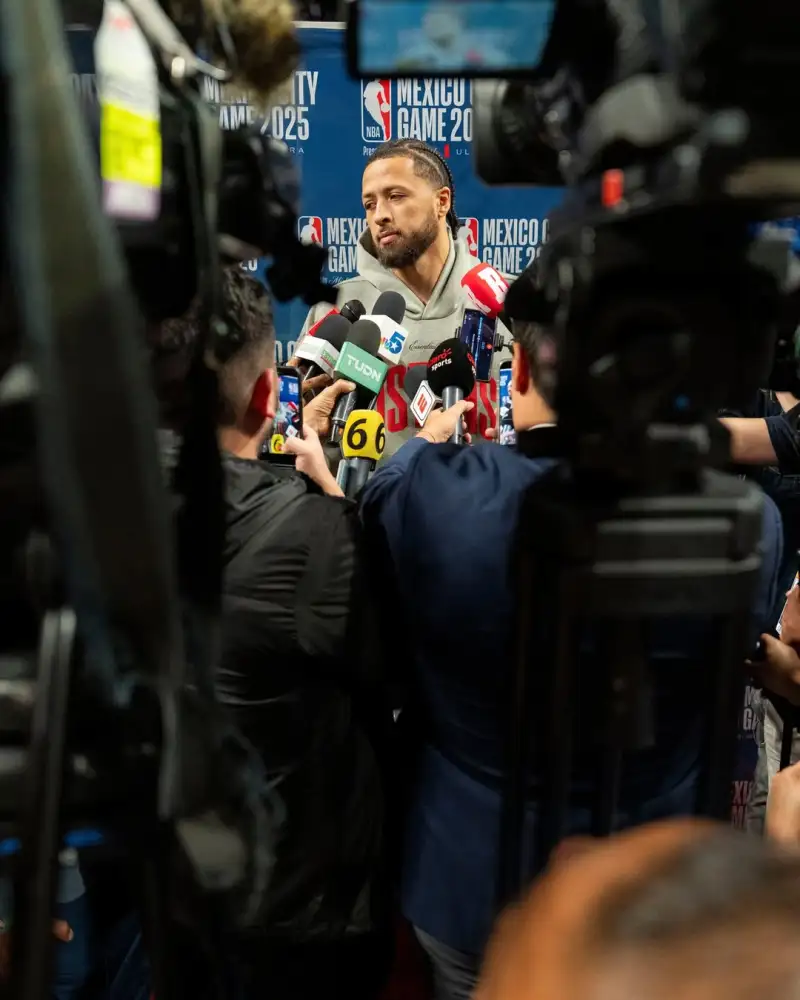 First training session in Mexico City! The Pistons' official account posted photos of the players training they will face the Mavericks tomorrow.