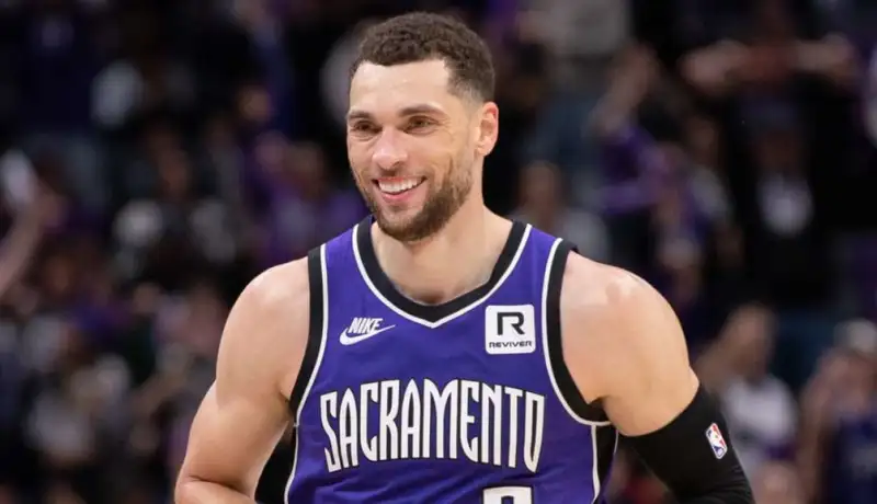 Underrated? LaVine is currently averaging 29.5 points, 3.2 rebounds, and 1.7 assists per game, with a shooting percentage of 53/40/94%.