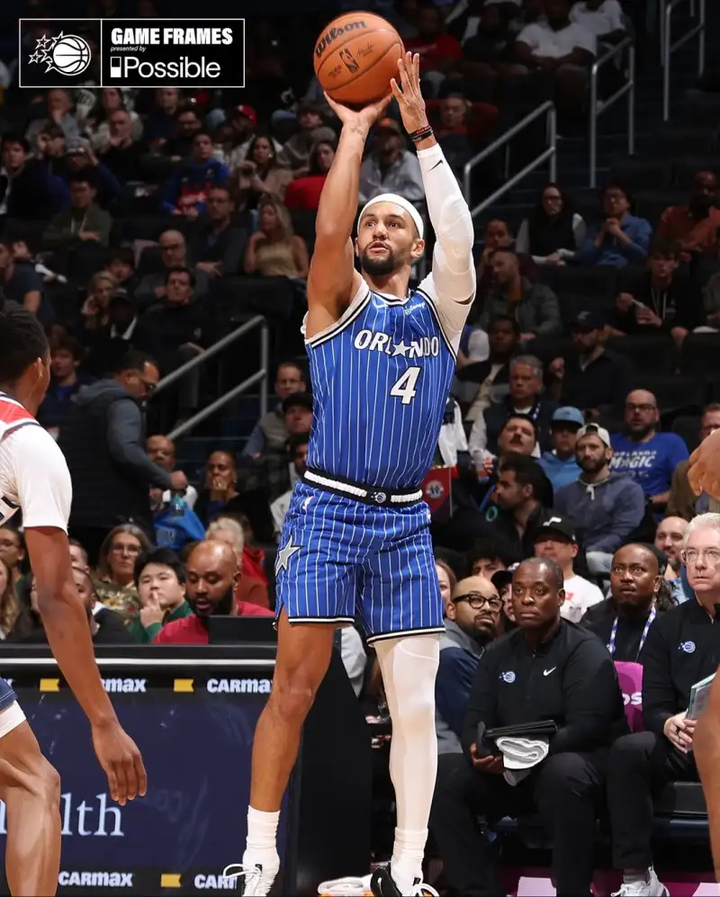 The Magic celebrated their third win! The team's official account posted photos of the players on the court yesterday.
