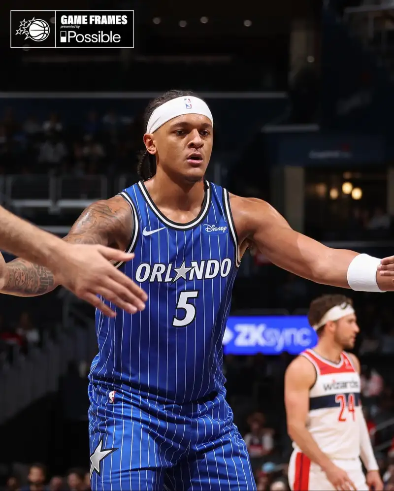 The Magic celebrated their third win! The team's official account posted photos of the players on the court yesterday.