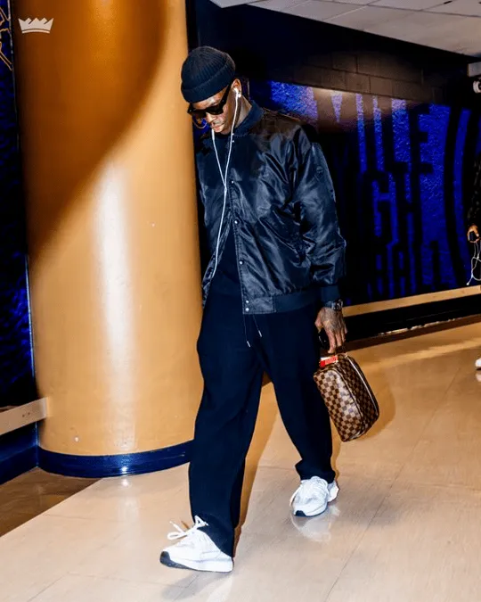 Arrival in Denver! Sacramento Kings' official media posted photos of the players entering the arena: Russell Westbrook returns to Denver!