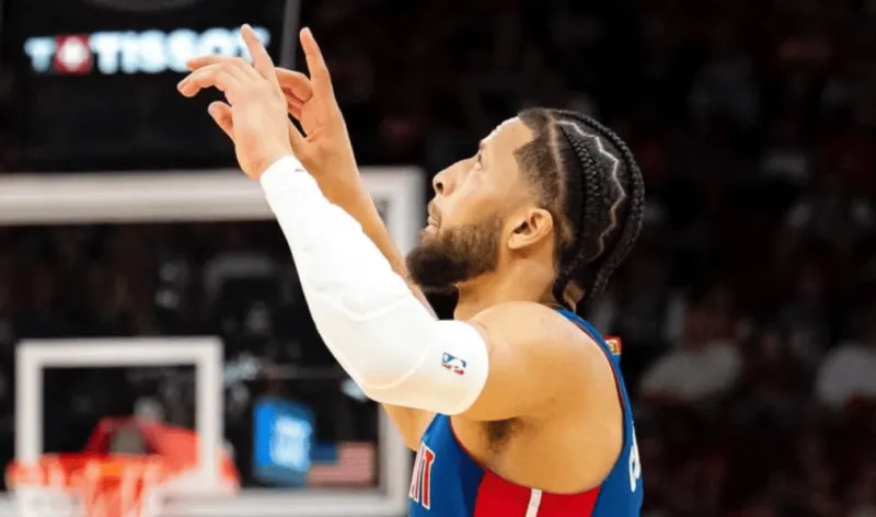 Cunningham has averaged 28 points, 5.7 rebounds, 12 assists, 2 steals, and 1.3 blocks in his last three games, leading the Pistons on a three-game winning streak.