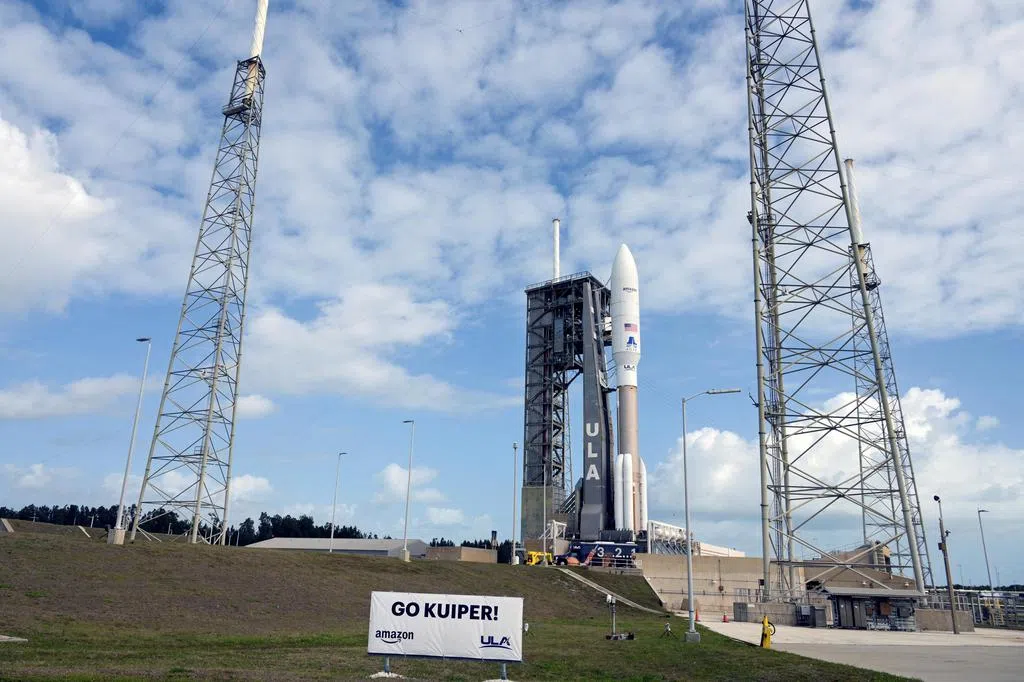 The US Space Force will deploy new weapons to interfere with Chinese and Russian reconnaissance satellites.