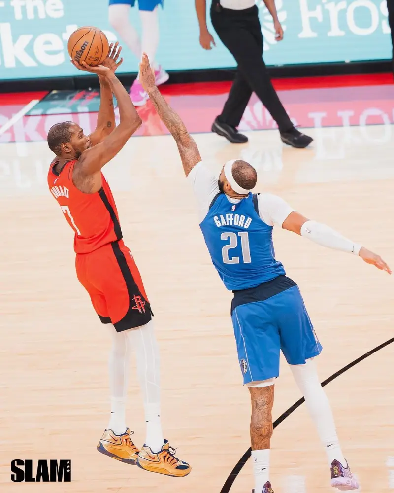 His scoring ability remains top-notch! Slam's official account shared photos of Durant on the court with fans.
